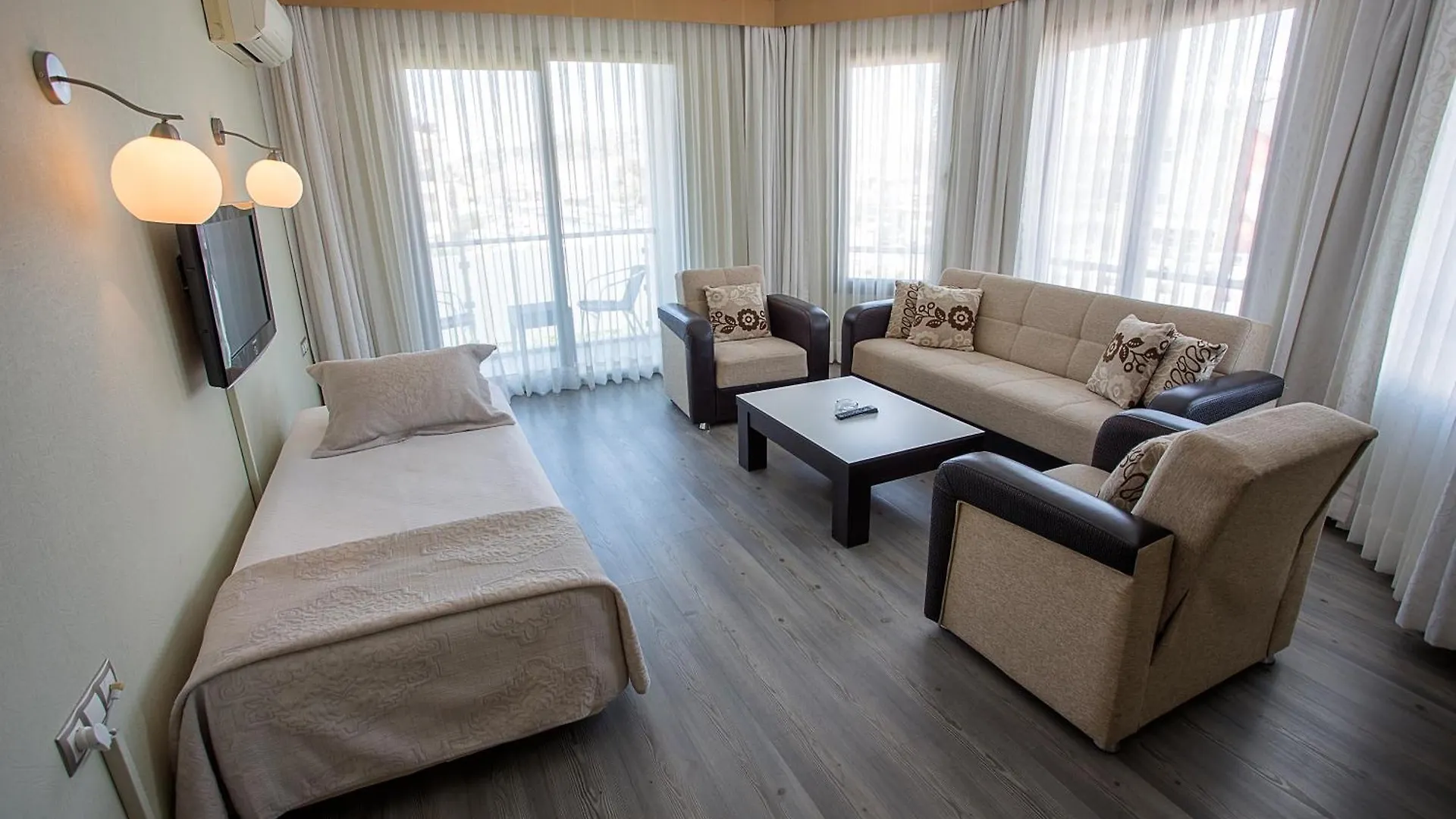 Cilek Marina Otel Cesme